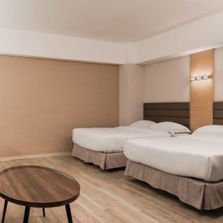 河堤美學商旅-典雅家庭房-02