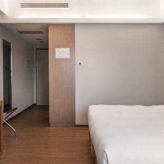 河堤美學商旅-豪華商務雙人房-02