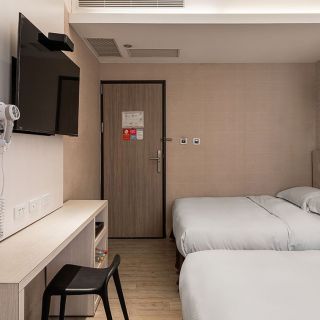 河堤時尚旅店恆春館-典雅三人房-02